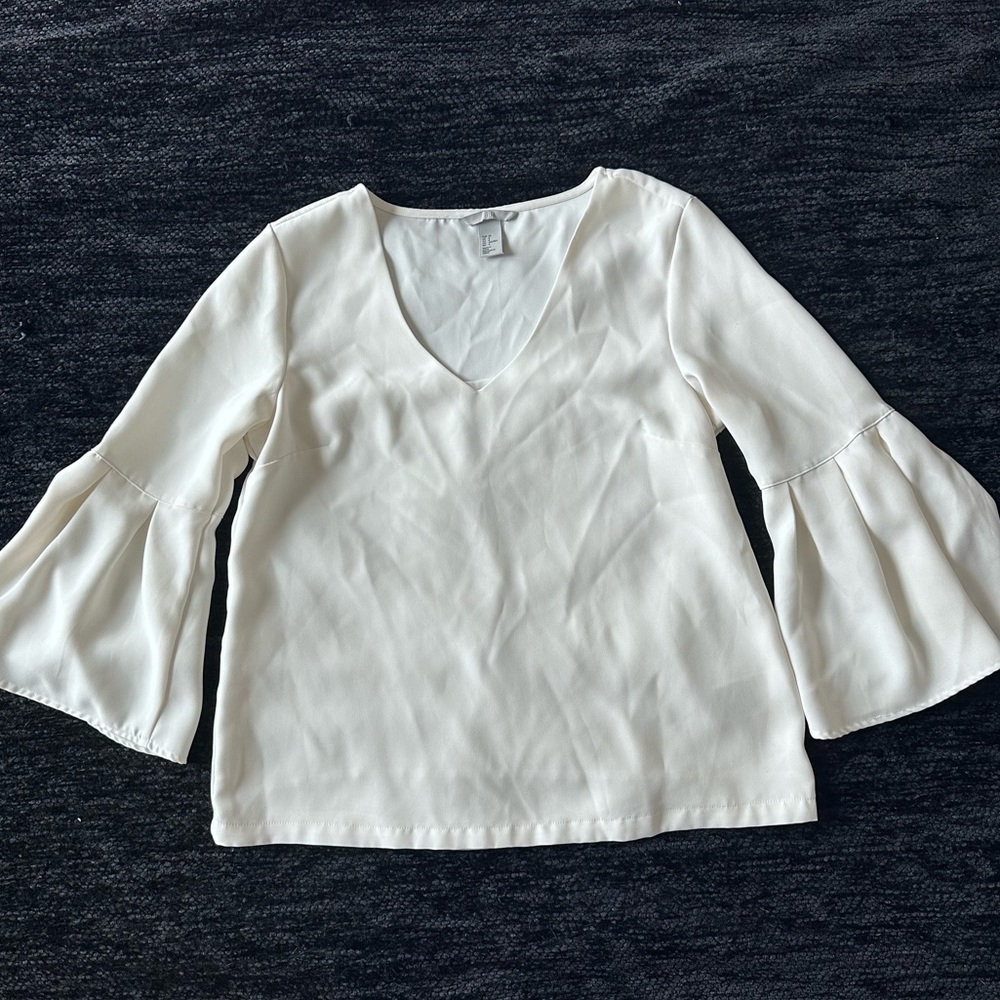 H&M Ruffle Bell Sleeve Blouse - Picture 1 of 8